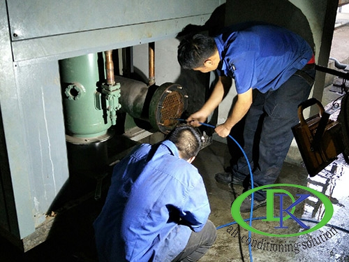 低溫制冷機(jī)清洗冷凝器